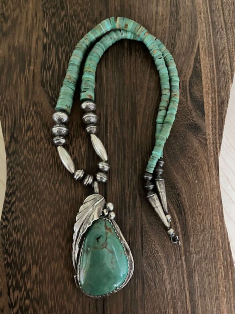 VTG Large Navajo Green Turquoise Pendant on Santo Domingo Heishi & Bench Beads - Picture 4 of 7